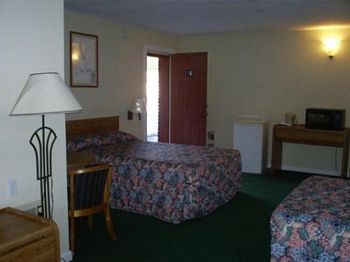 Crestview Inn image 6
